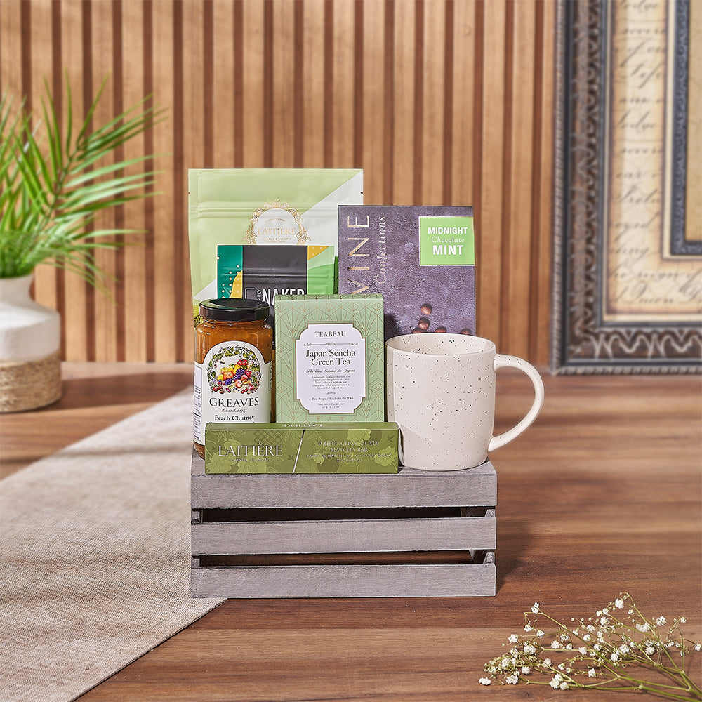 Sweet and Savoury Snack Crate – how the gift is presented