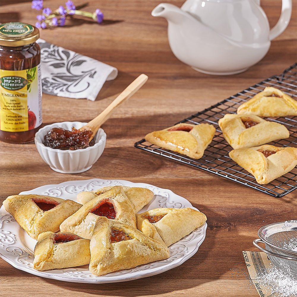 Fruit Jam Hamantaschen Basket – how the gift is presented