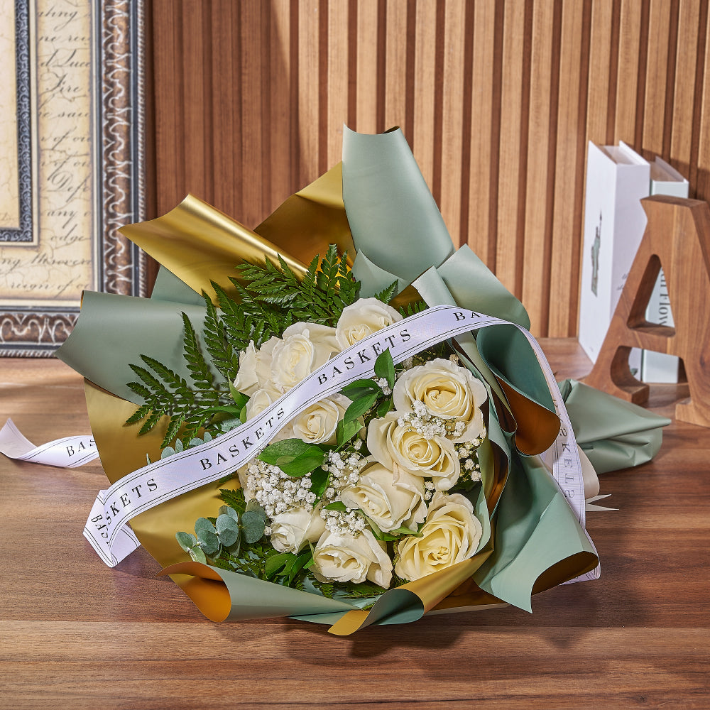 White Rose Floral Wrap Bouquet – how the gift is presented
