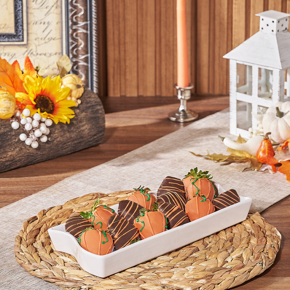 Chocolate Covered Strawberries Platter – how the gift is presented