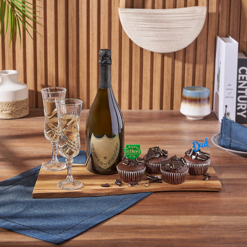 Father's Day Sparkling Wine and Cupcakes – how the gift is presented