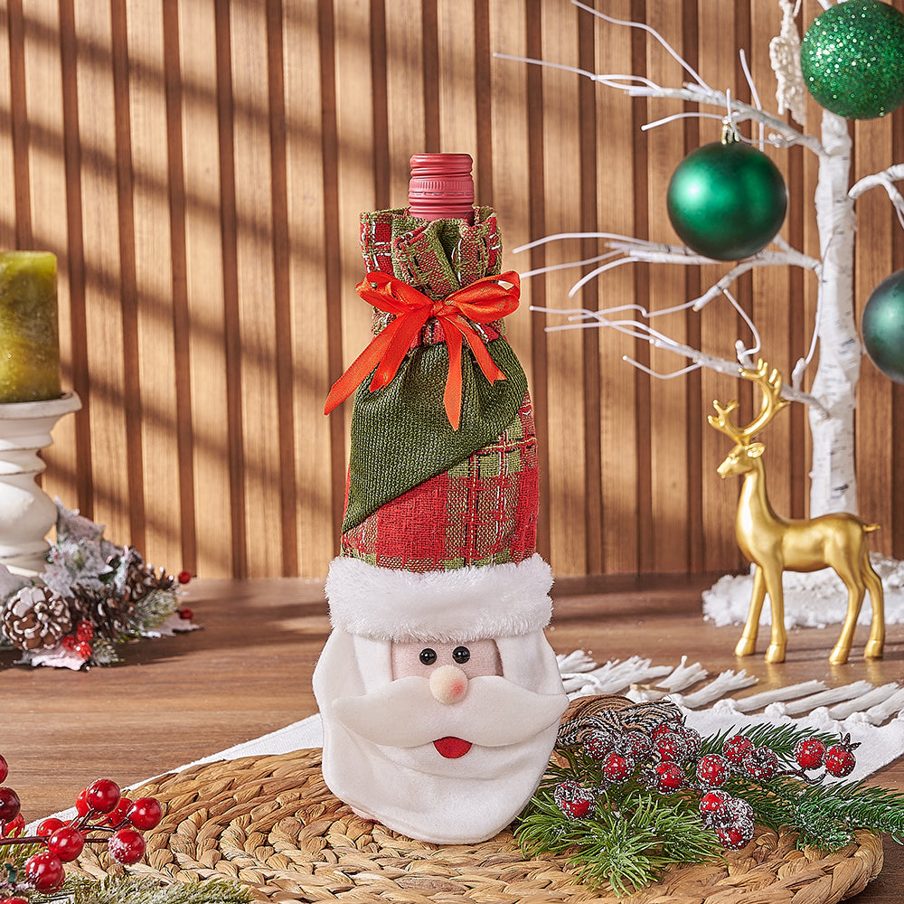 Festive Holiday Wine Gift Basket with Santa & Hat Wine Bag – how the gift is presented