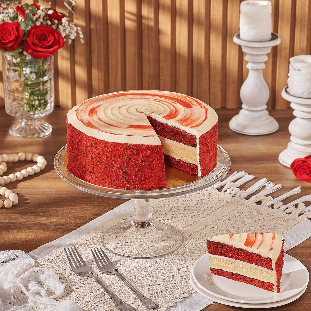 Layered Red Velvet Cheesecake Cake – how the gift is presented