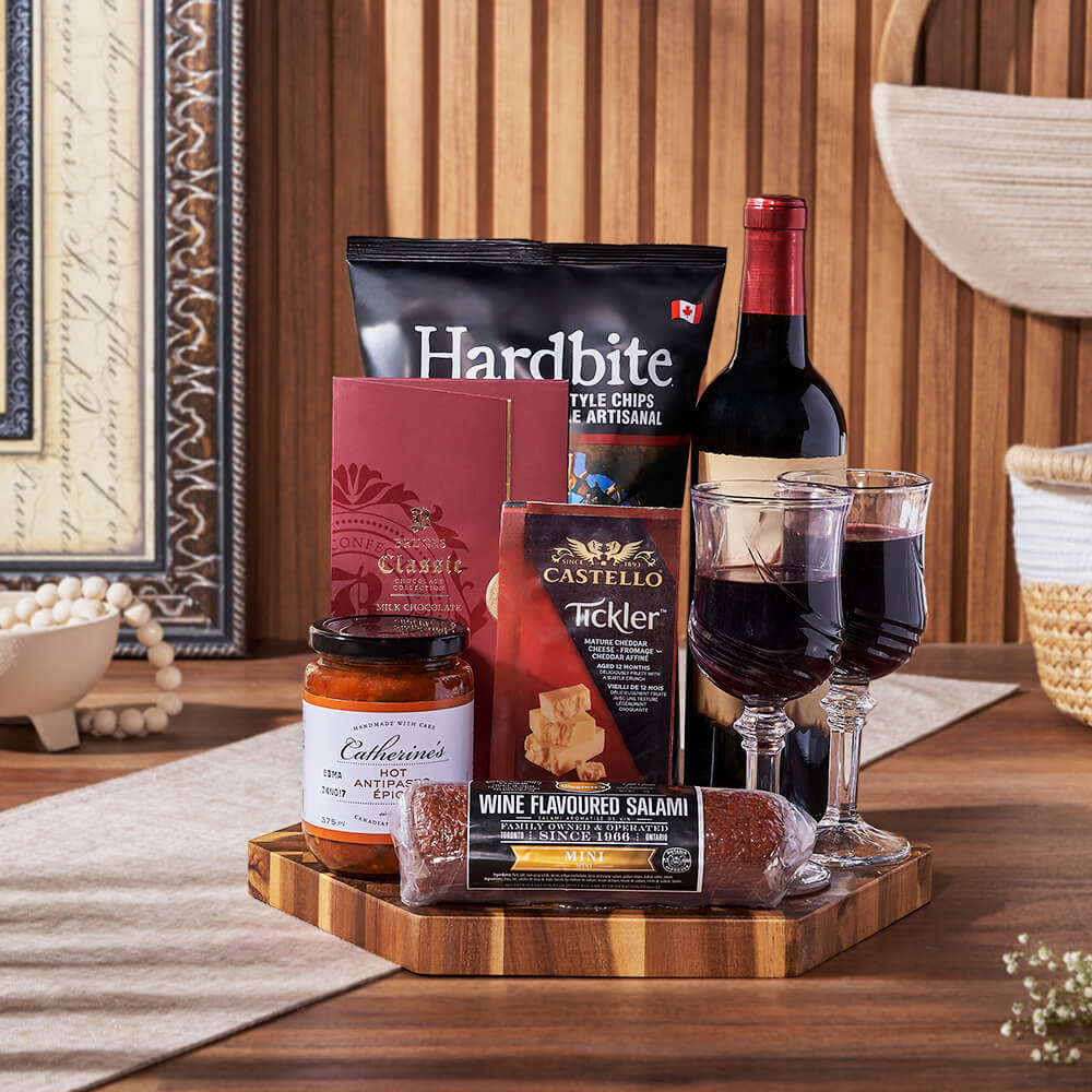 Cheddar and Salami Wine Basket – how the gift is presented