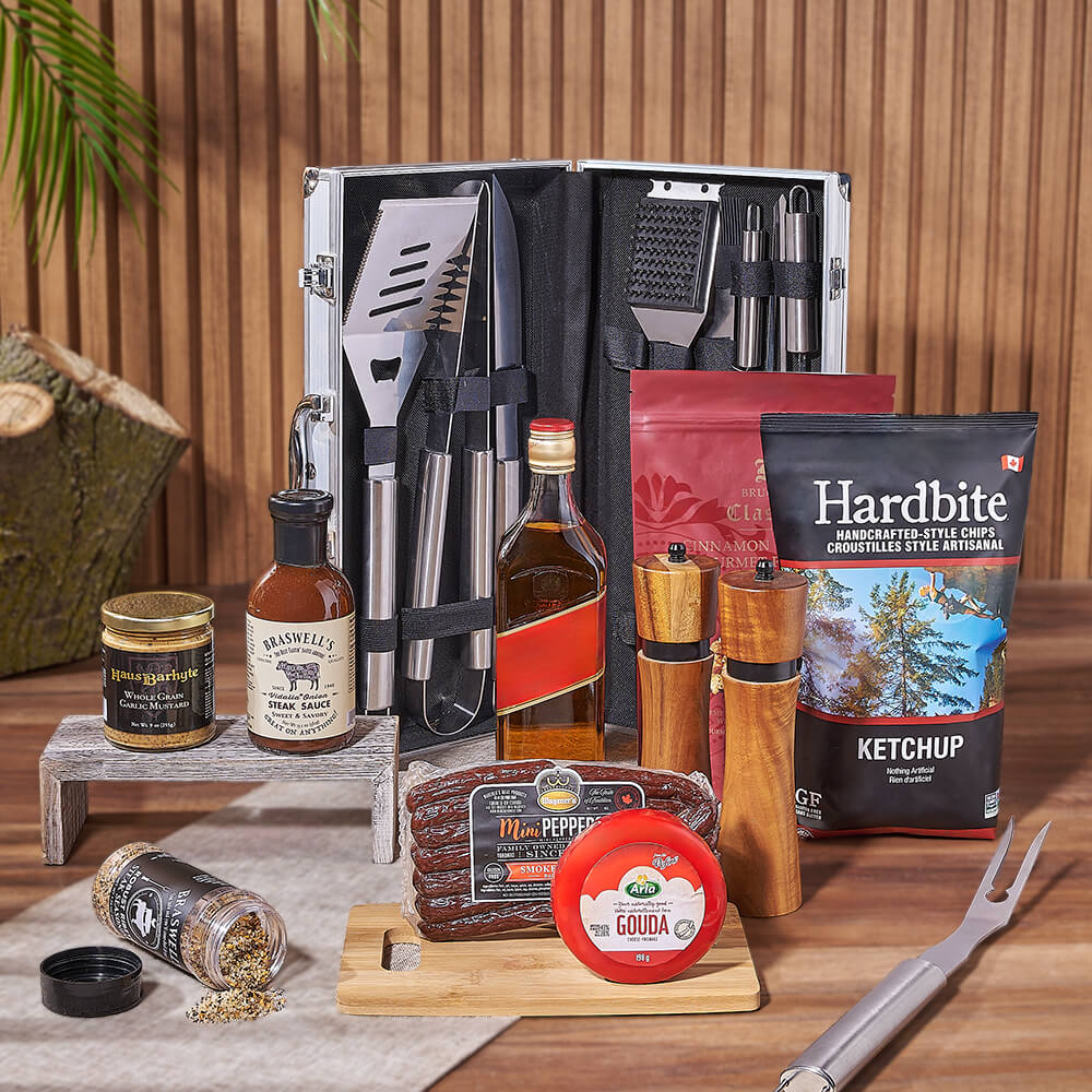 Whiskey Gift Basket with Grill Set – how the gift is presented