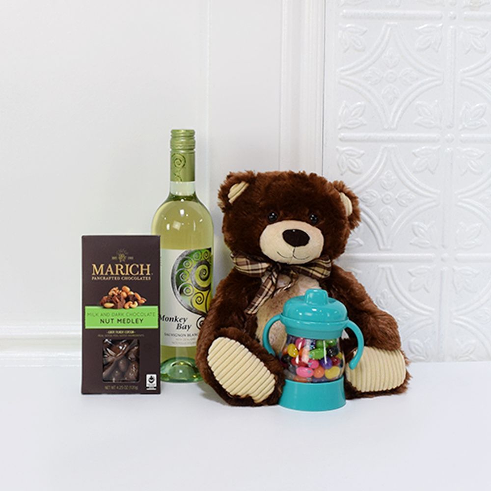 Wine Gift Basket for Baby Shower – how the gift is presented
