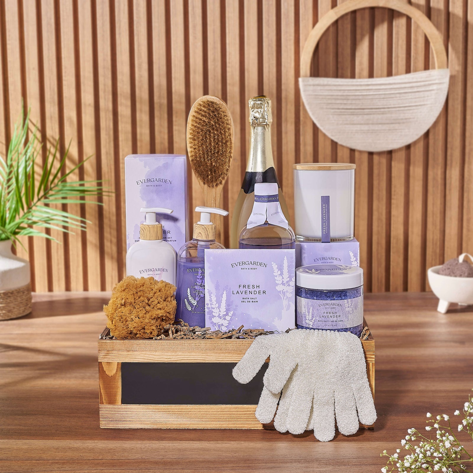 A luxurious spa experience, the Deluxe Lavender & Champagne Spa Gift Set from is a lavish affair, Vancouver delivery 