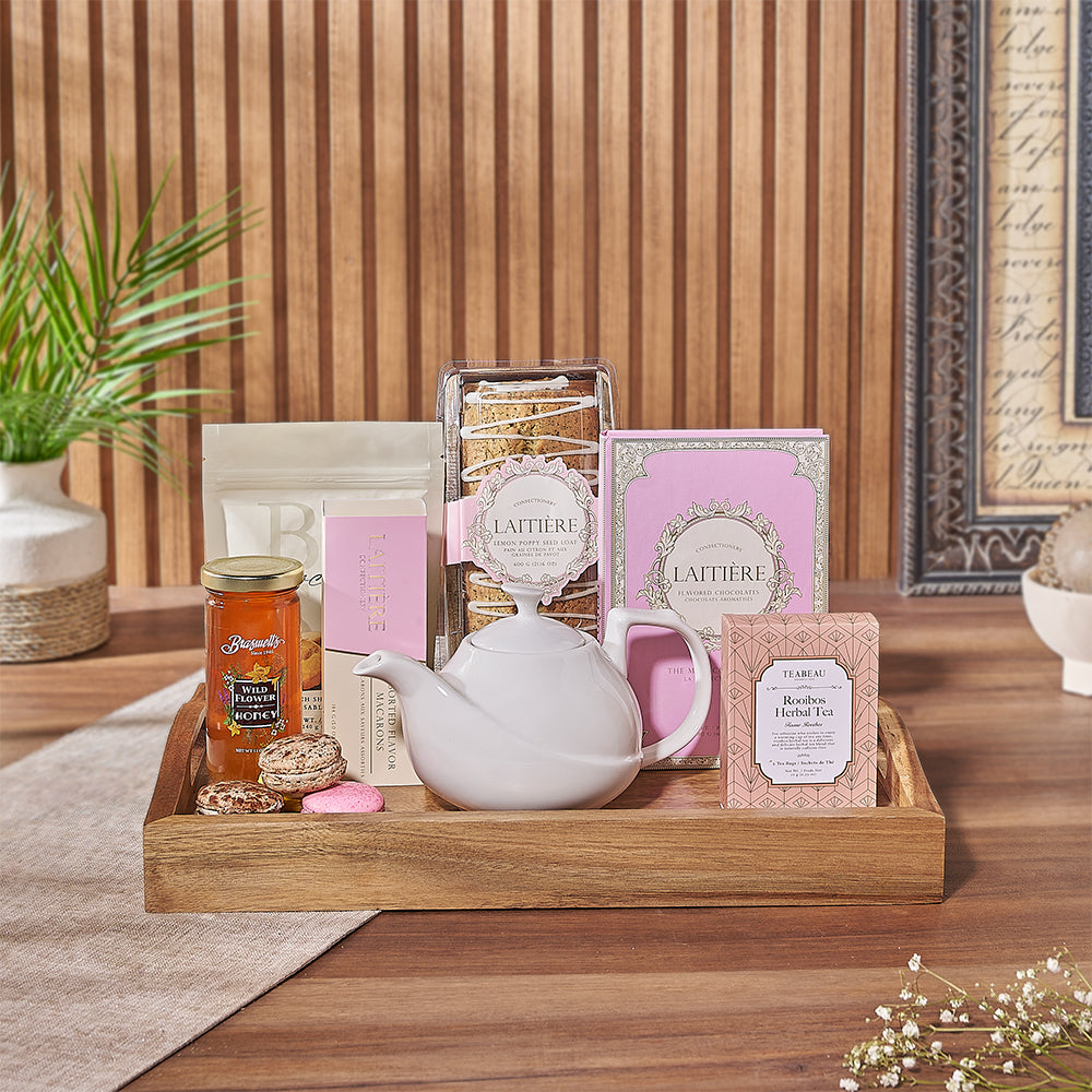 Classic Tea and Shortbread Basket – how the gift is presented