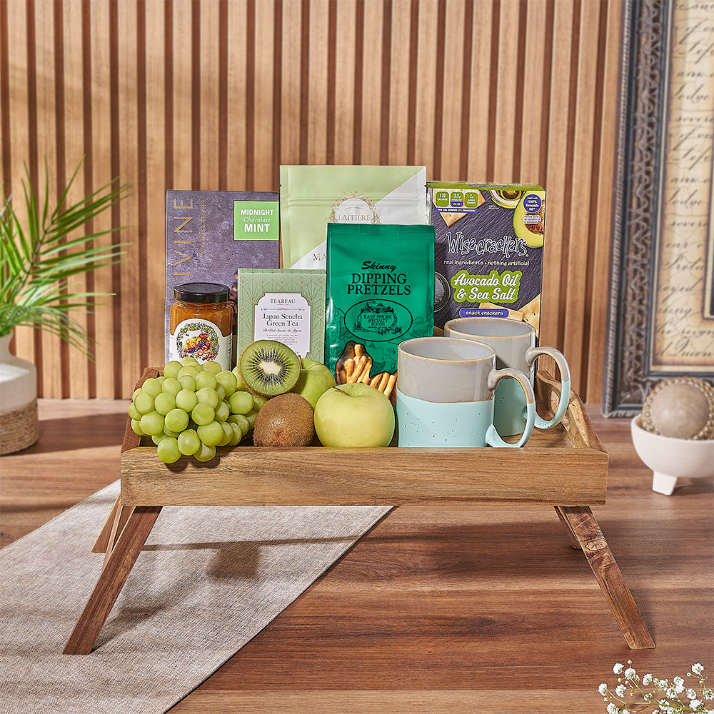 Gourmet Snack Bed Tray – how the gift is presented