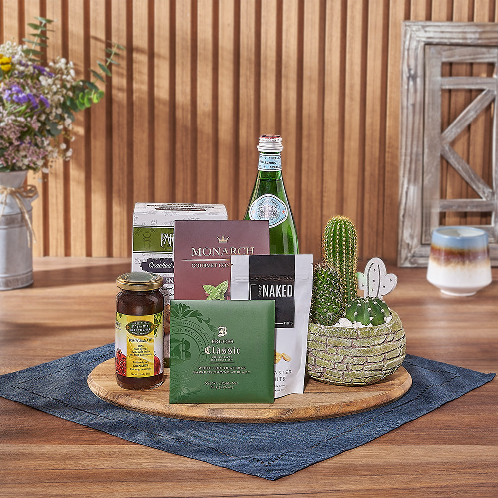 Kosher Cactus Trio Gift Basket – how the gift is presented