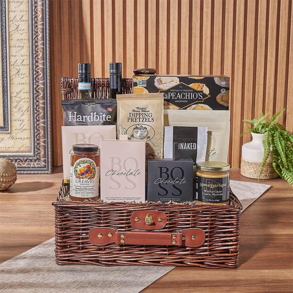 Deluxe Picnic Wine Gift Basket – how the gift is presented