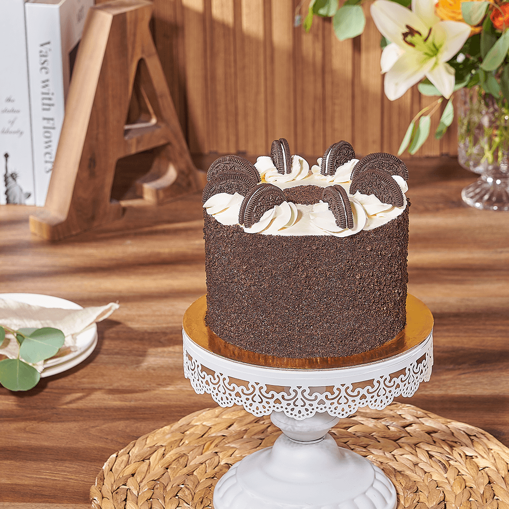 Oreo Chocolate Crumble Cake – how the gift is presented