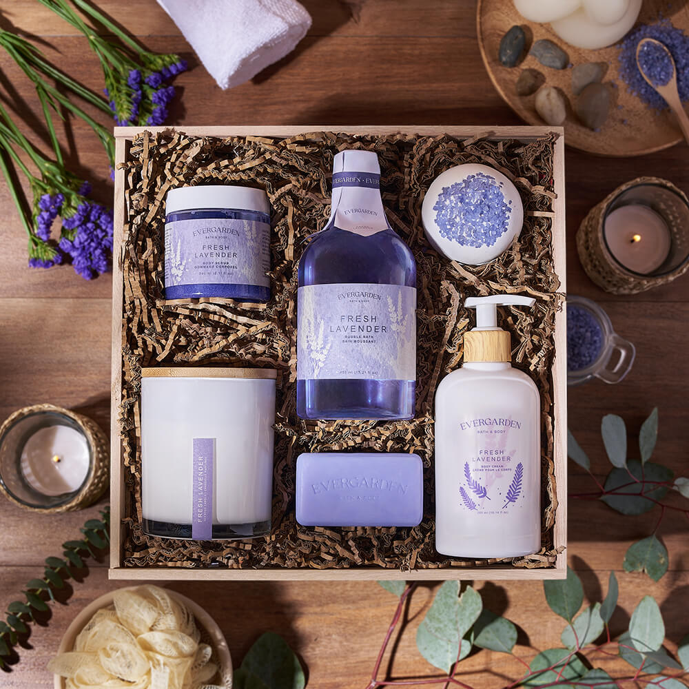 Lavender-Themed Bath Essentials Gift Basket – how the gift is presented