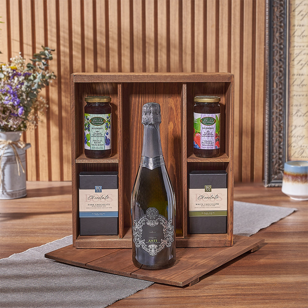 Kosher Champagne &amp; Sweet Gift Box, kosher gift, kosher, champagne gift, champagne, sparkling wine gift, sparkling chocolate gift, chocolate, Vancouver delivery