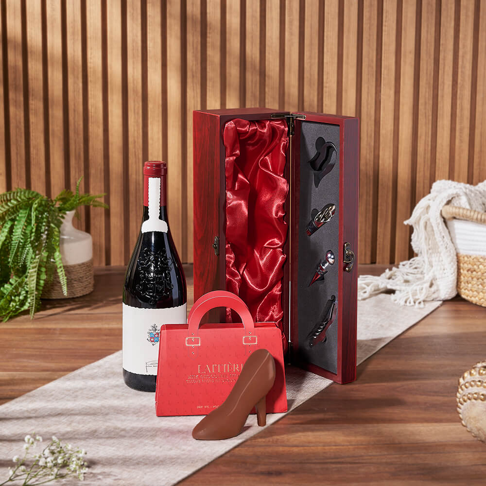 Wine Gift Box with Chocolate Shoes – how the gift is presented