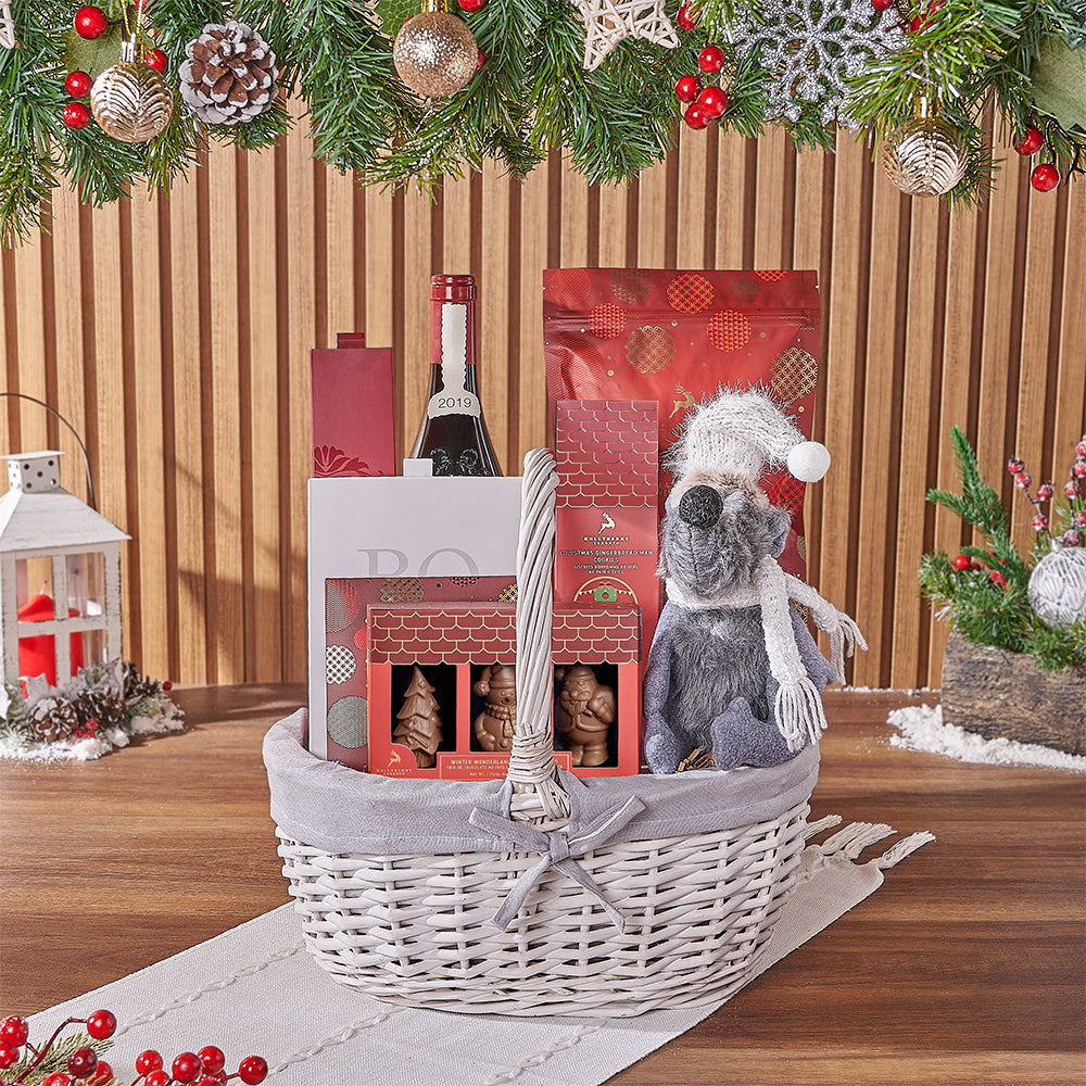 Christmas Wine Basket with Holiday Treats – how the gift is presented