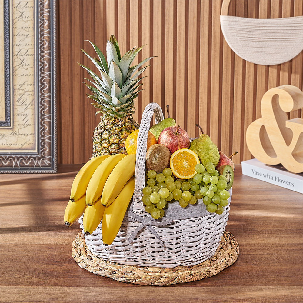 Fresh Fruit Gift Basket in White Wicker – how the gift is presented