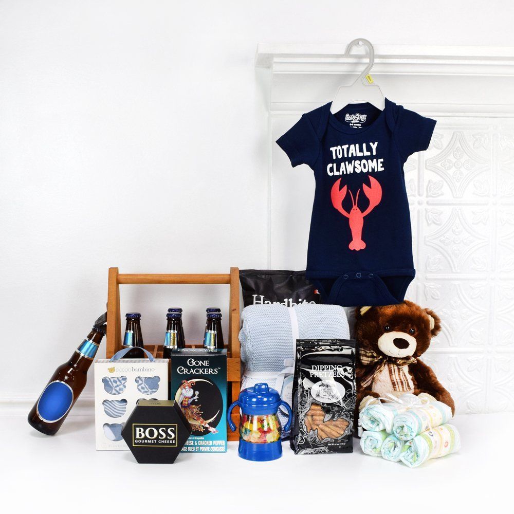 Newborn Essentials Baby Boy Basket – how the gift is presented